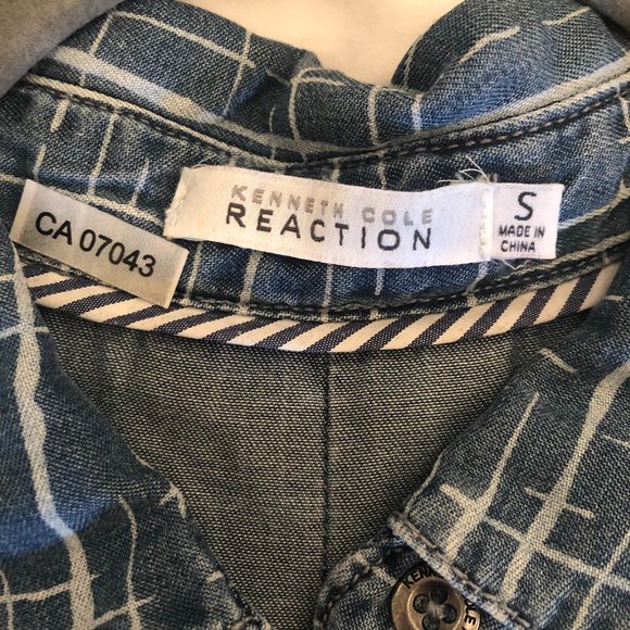 Chambray top - Picture 2 of 3